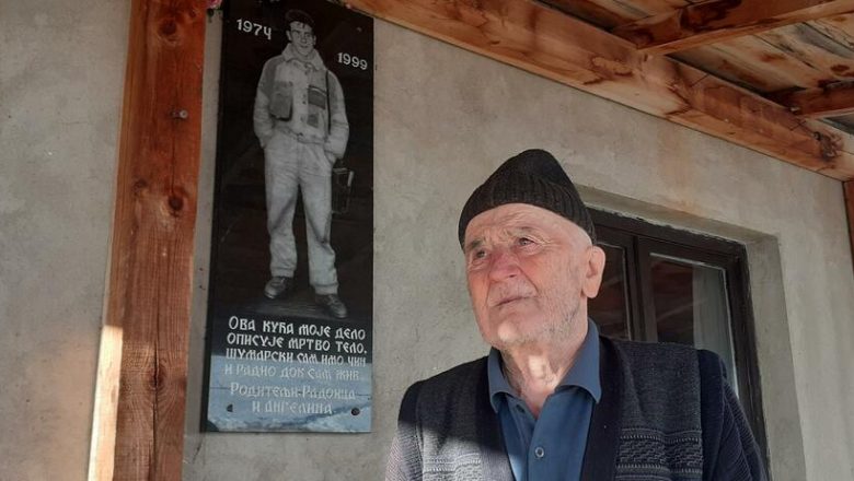 ТУГА! НАТО је на Торнику 1999. убио Миланка Савића и његове другове ОТАЦ РАДОЈИЦА: Шетам око куће, а изнад авиони, Бог их убио