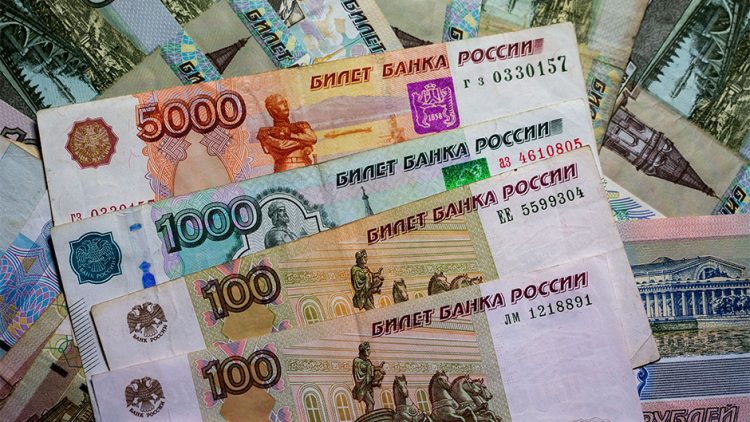 АМЕРИКАНЦИ У ЧУДУ: Руска рубља све јача, Москва остварила највећи суфицит још од 1994. године