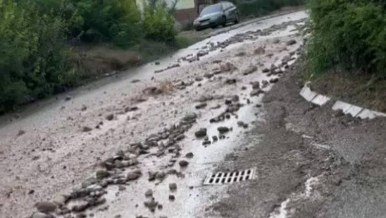 Киша опет оштетила нови асфалт у Светолика Ранковића у Нишу